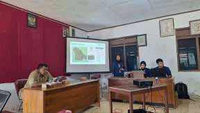 Lokakarya di Balai Desa Temboro — foto 2